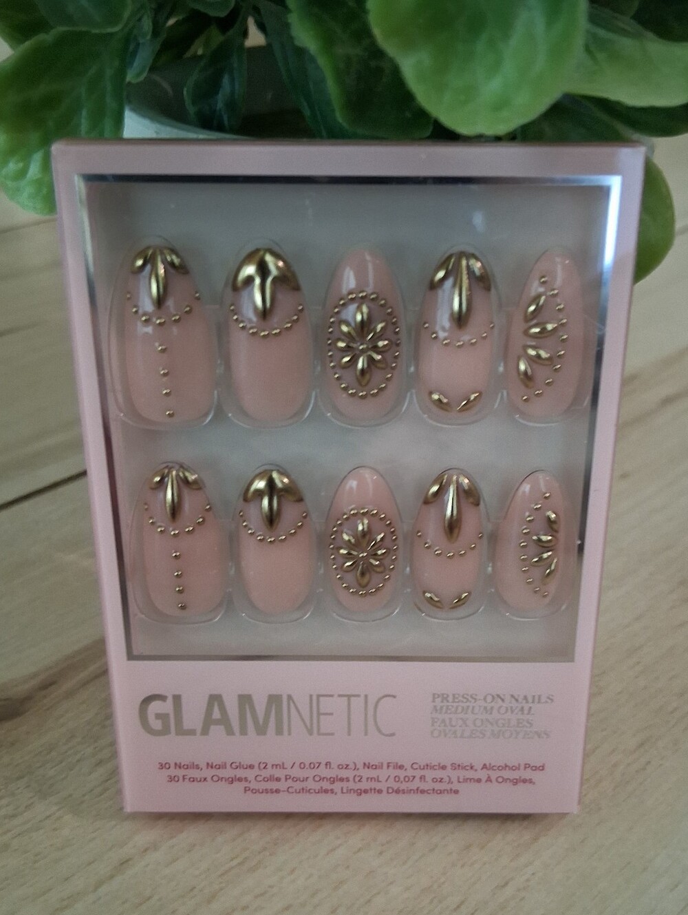 Glamnetic Press On Nails In Medium Oval In Athenian Gold ~ Beyond Breathtaking